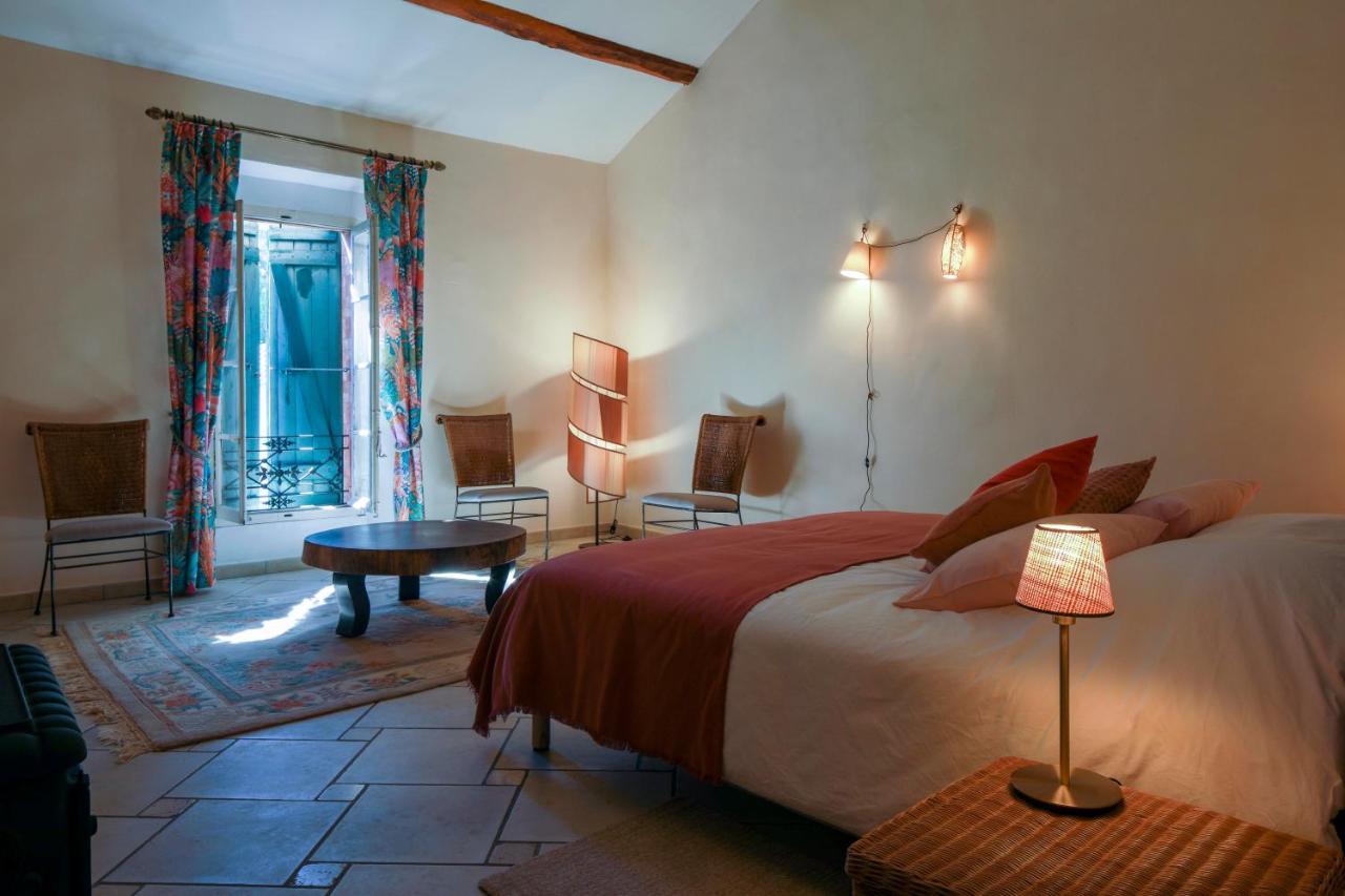Le 37 Malaucene Bed and Breakfast Kamer foto